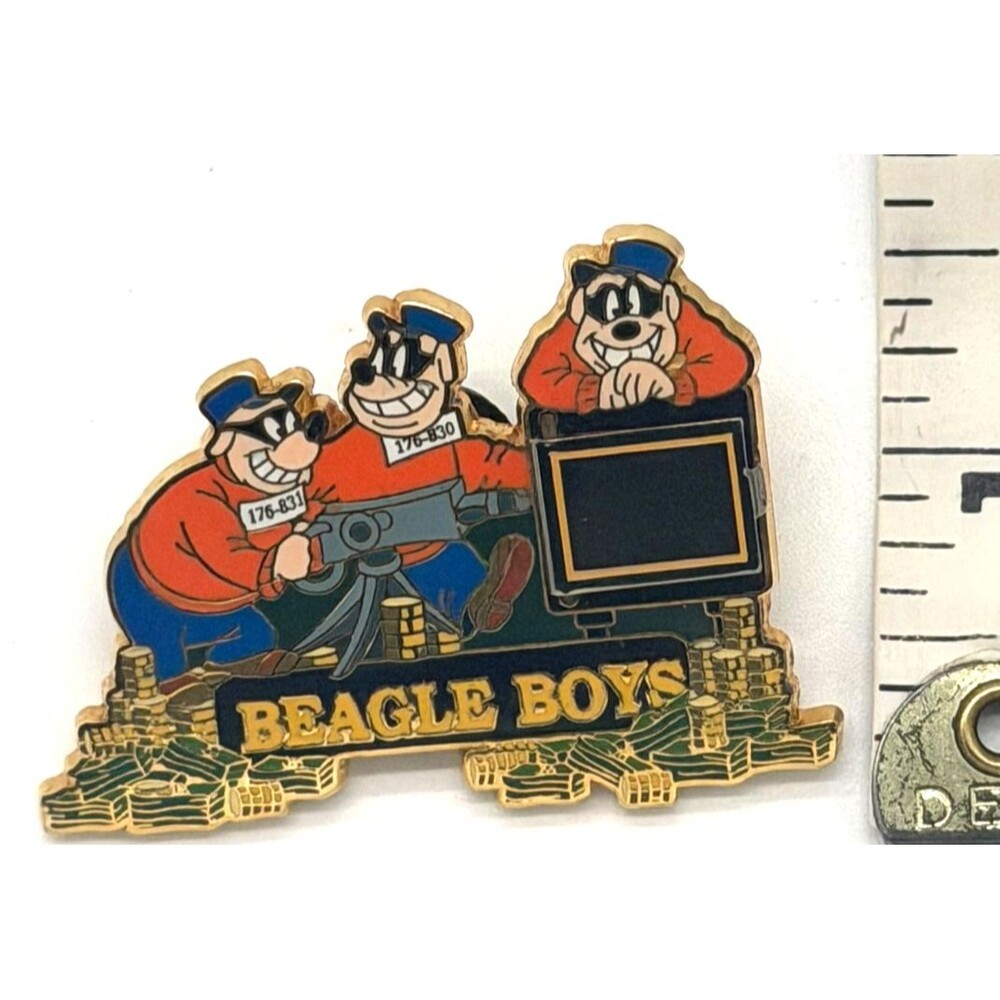Disney LE 3500 Beagle Boys 50th Anniversary Hinged Safe Pin 2001 Rare WDW